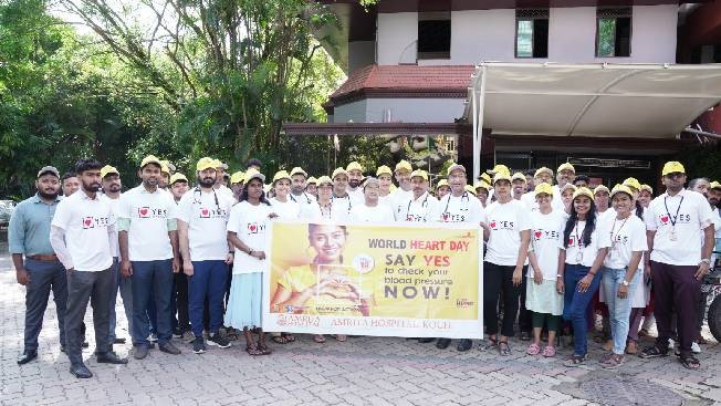 Amrita Hospital Kochi Observes World Heart Day with Walkathon and Free Health Checks 