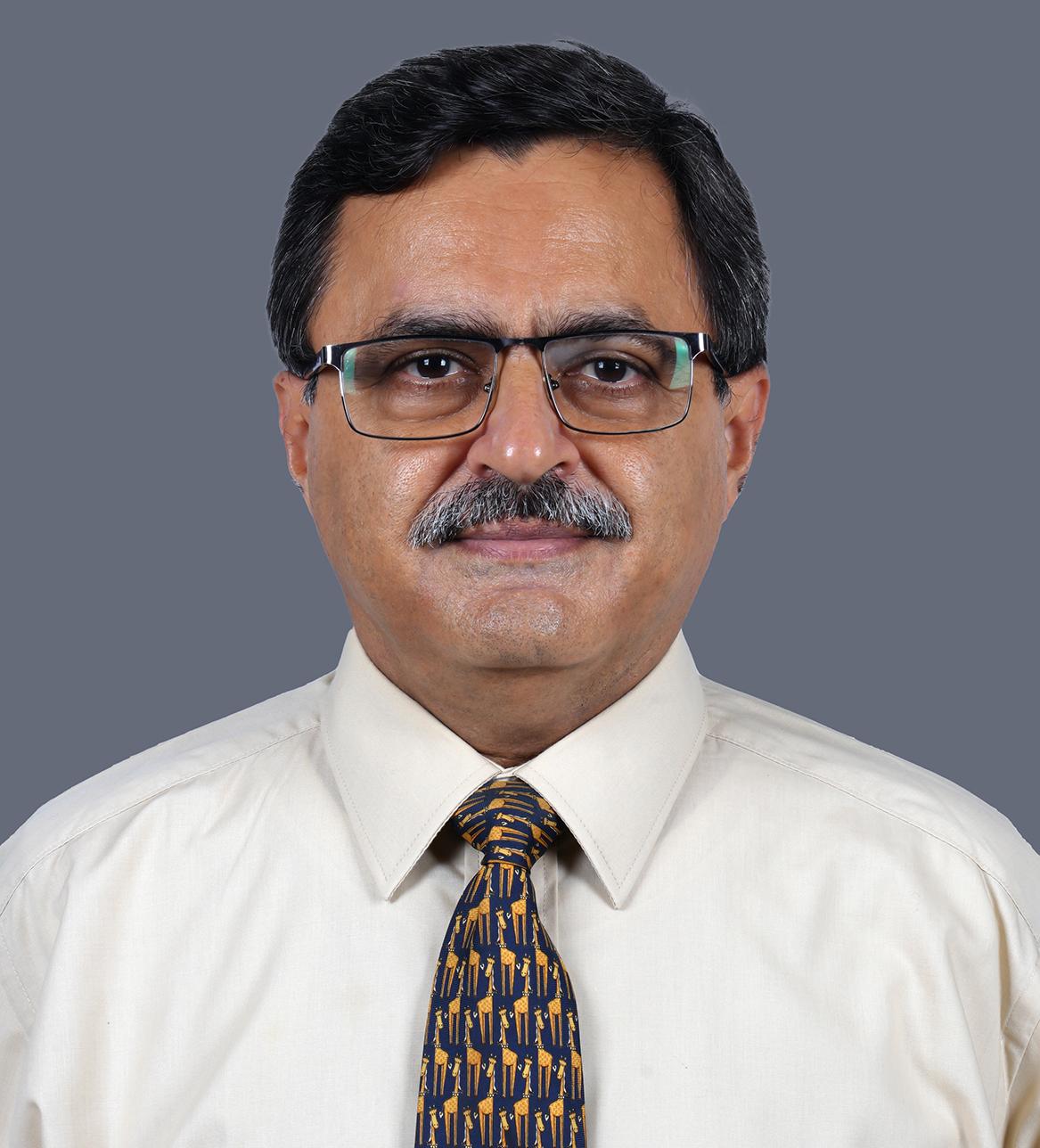Dr. Vivek Chopra
